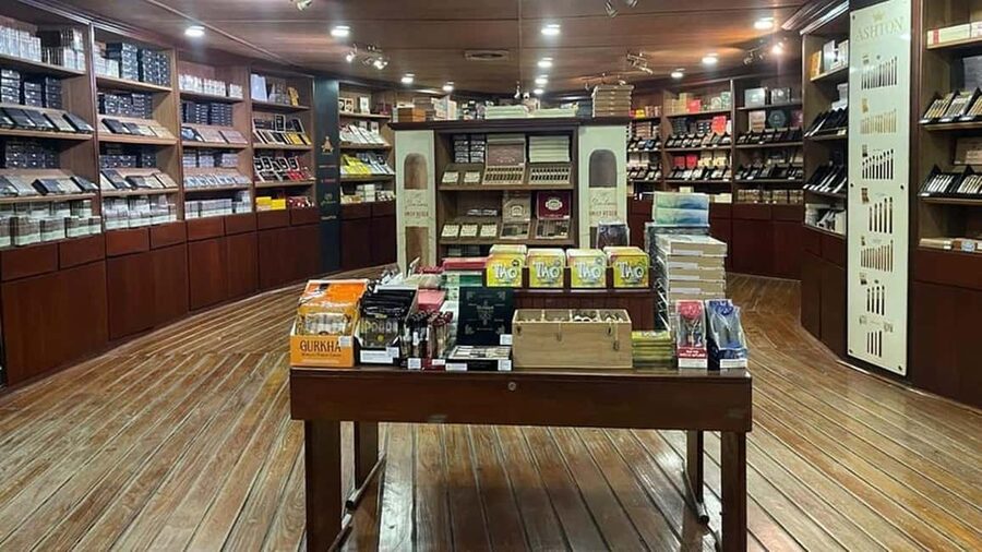 Punta Cana: Don Lucas Cigar Factory & Rum Tour with Pickup - Four Dominican specialties under one roof