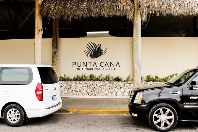 Punta Cana: Exclusive Luxury Transfer Airport to Your Hotel - What the 30-minute route is really offering