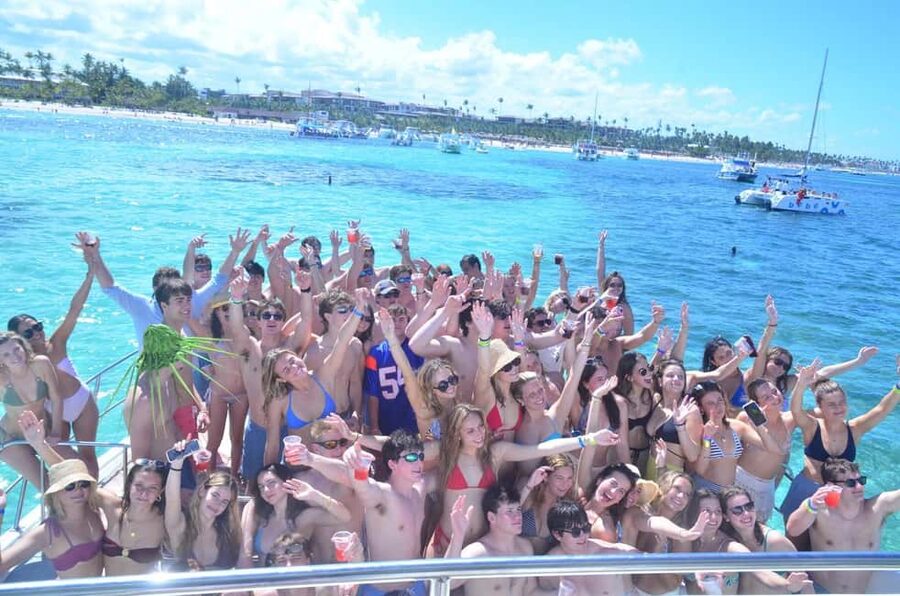 Punta Cana: Hip Hop Party Cruise w/Open Bar (Adults Only) - Thirty minutes of snorkeling near Bávaro Beach