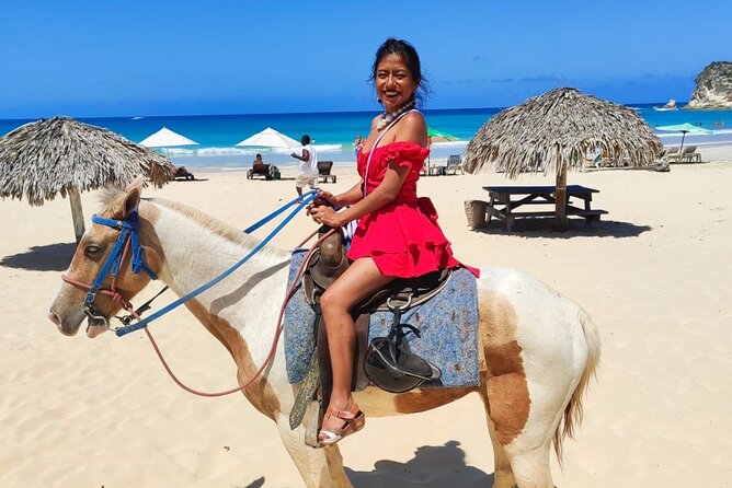 Punta Cana Horse Riding for Beaches in Field - A two-hour ride beside Punta Cana’s open coast