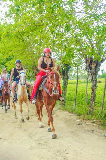Punta Cana Horseback riding & Sunset + beach + free pick-up - My verdict: a good-value sampler with real compromises