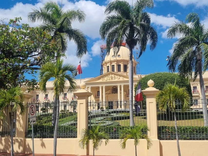 Punta Cana & La Romana: Santo Domingo Guided Tour & Lunch - A straightforward Dominican lunch
