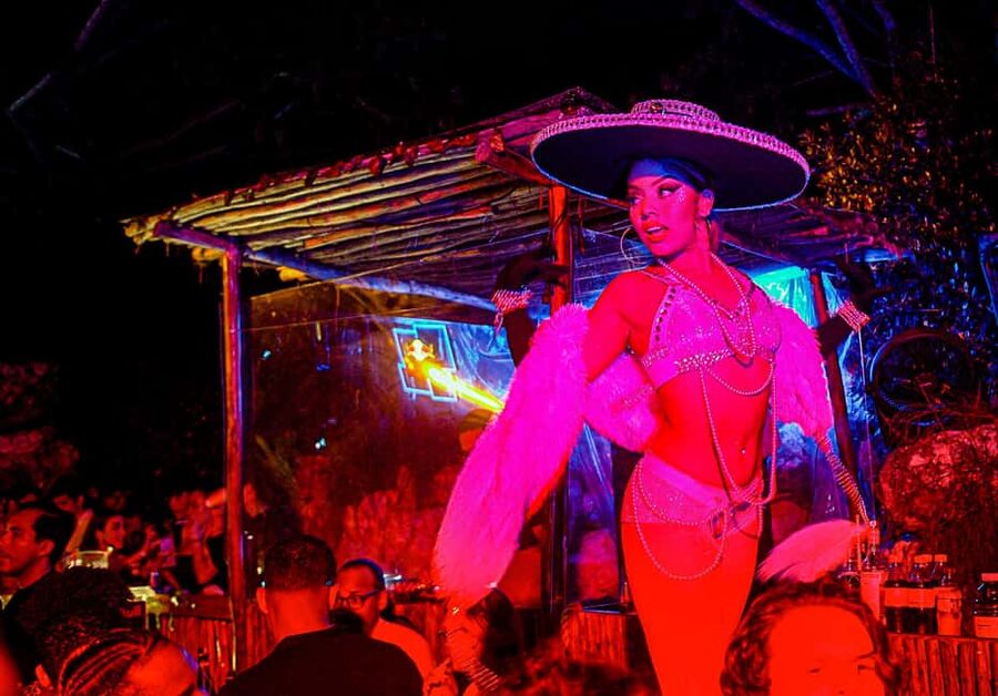 Punta Cana: Maroca Club Open Bar (Entry, Drinks & Transfers) - How the four drink tickets work