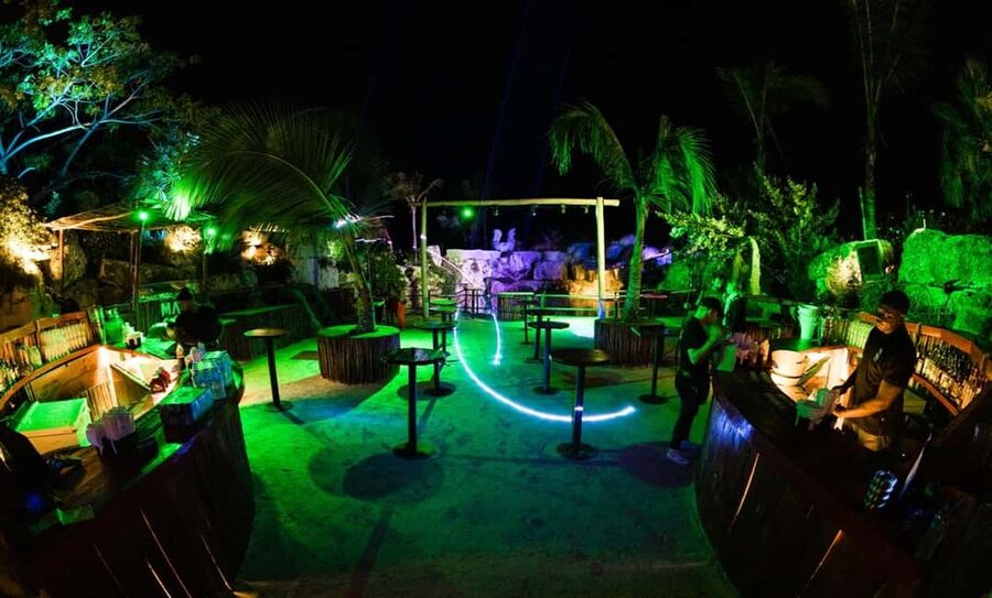 Punta Cana: Maroca Club Open Bar (Entry, Drinks & Transfers) - The show, DJ, and dance floor