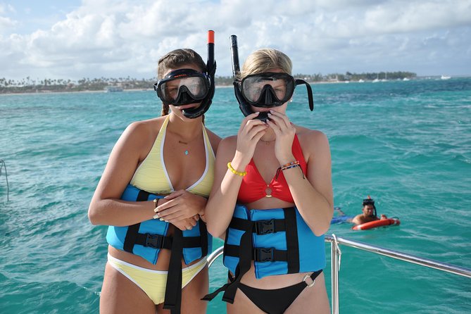 Punta Cana Parasailing & Snorkeling Cruise Experience - Who should book this Punta Cana outing?