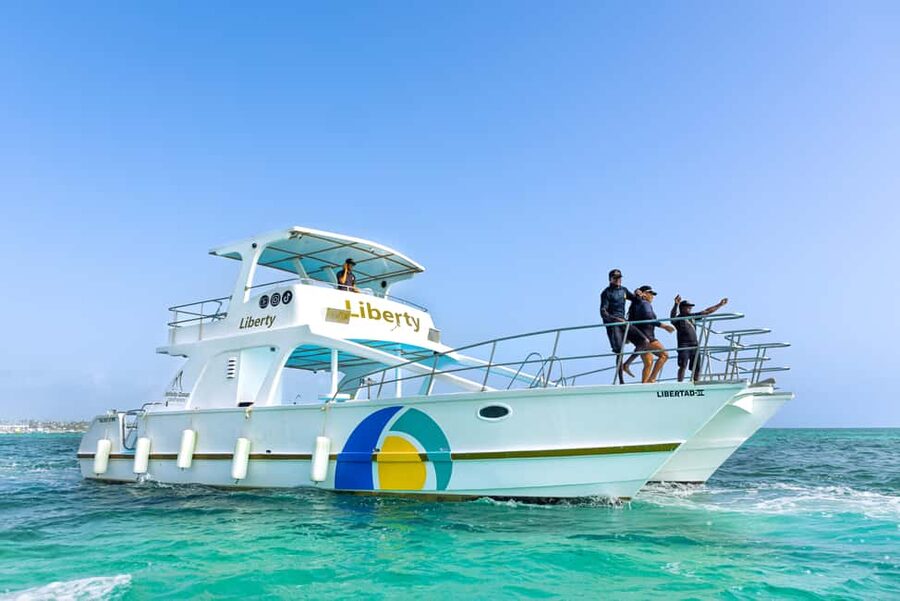 Punta Cana Party Boat (Adults only) - Music and entertainment on board