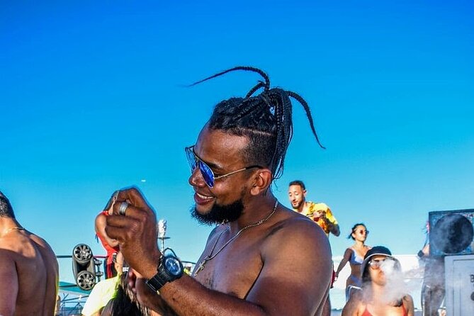 Punta Cana: Party Boat + Snorkeling Diving Music Drink Open Bar - Weather, group size, and practical planning