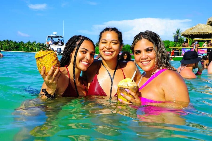 Punta Cana: Party Boat with Snorkeling, Open Bar And Hip Hop - What the open bar really includes