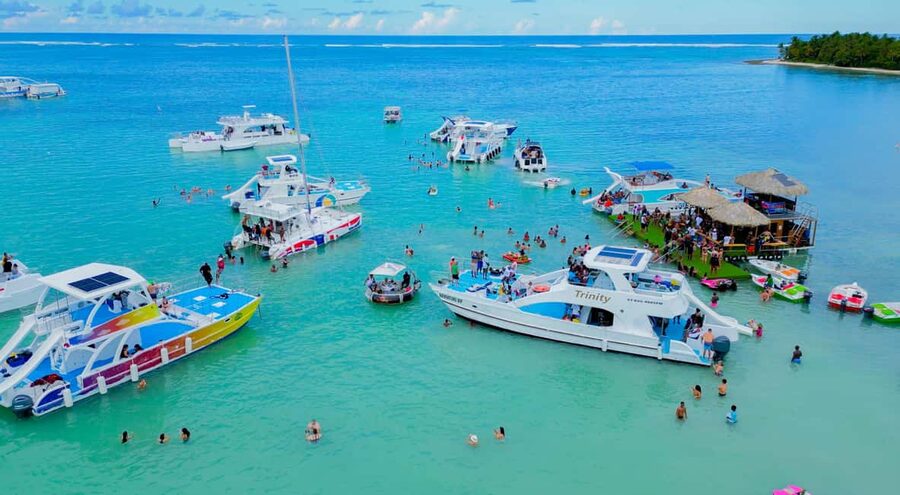 Punta Cana: Party Boat with Snorkeling, Open Bar And Hip Hop - Pickup from your hotel or Airbnb