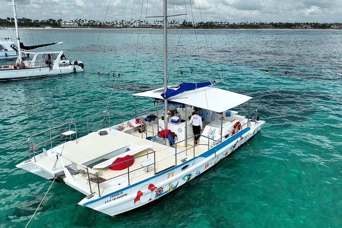 Punta Cana Private Boat (Medium Groups) - Swimming in the shallow natural pool