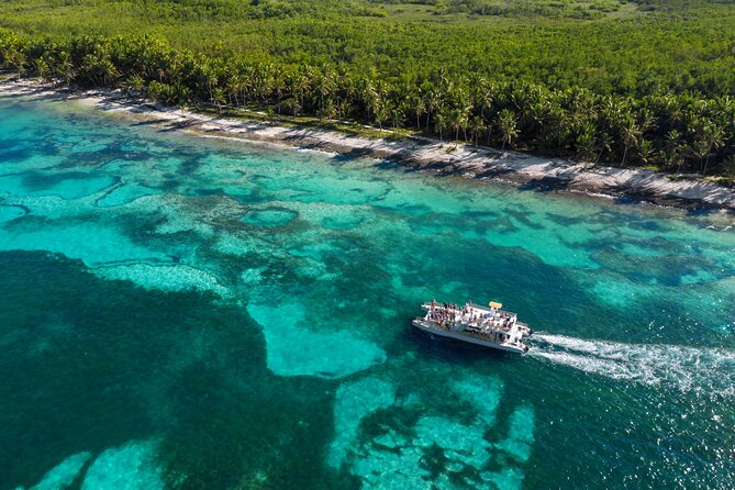Punta Cana Private Catamaran Cruise: Snorkeling, Beach & BBQ - A three-hour private cruise along Bávaro