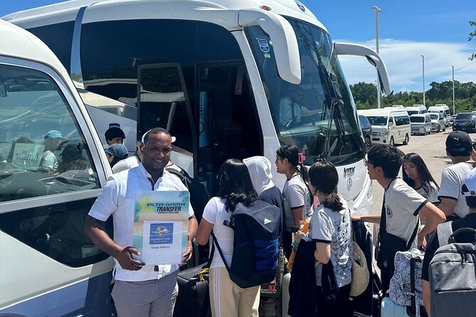 Punta Cana private Minivan Airport Transfers - What the 10 to 30 minute journey is like