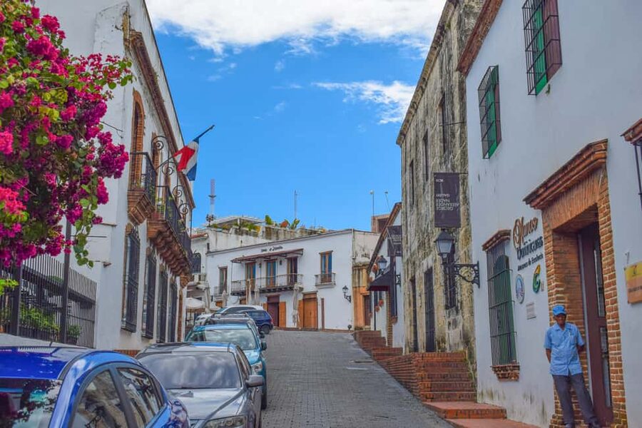 Punta Cana: Santo Domingo Day Trip with Tickets and Lunch - The long road from Punta Cana to Santo Domingo
