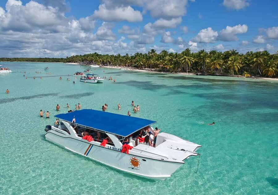 Punta Cana: Saona Island Full-Day All-Inclusive Boat Tour - Who should book this island day