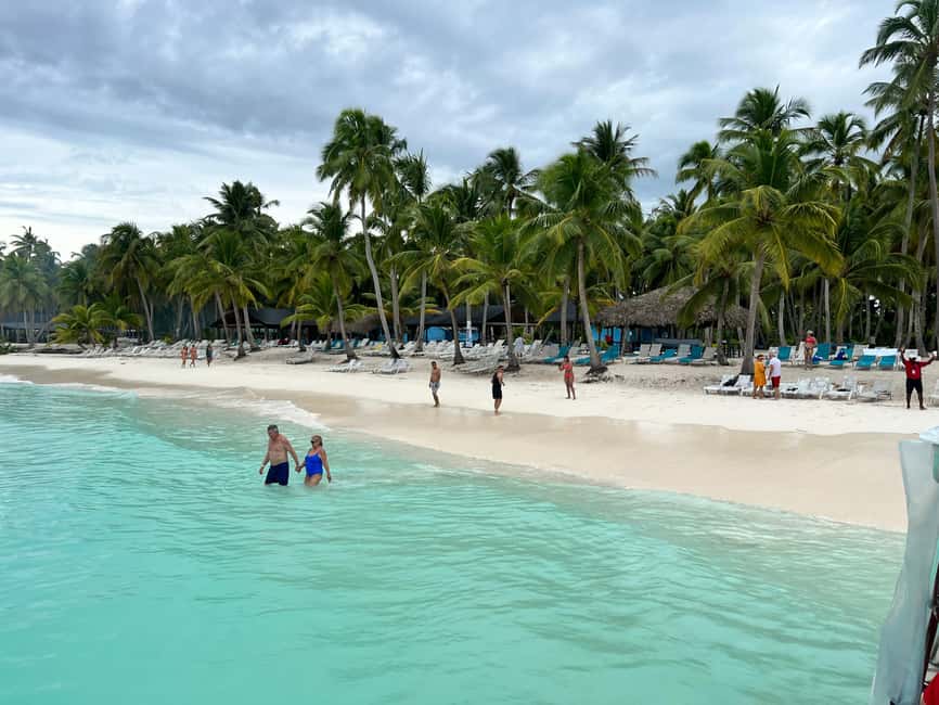 Punta Cana: Saona Island Tour with Lunch and Drinks - Nearly three hours on Saona Island