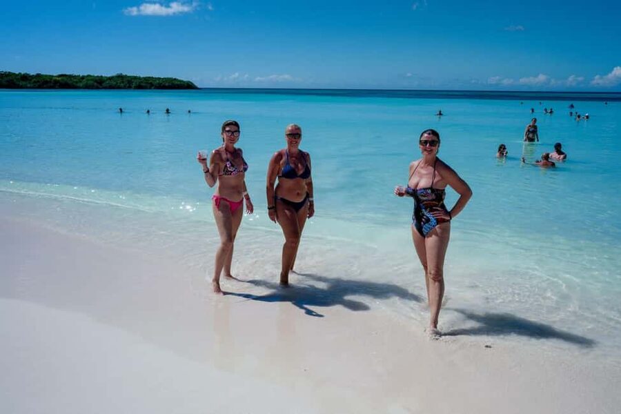 Punta Cana: Saona Island VIP 4 first-class beach and sunset - The Natural Pool makes a good first stop