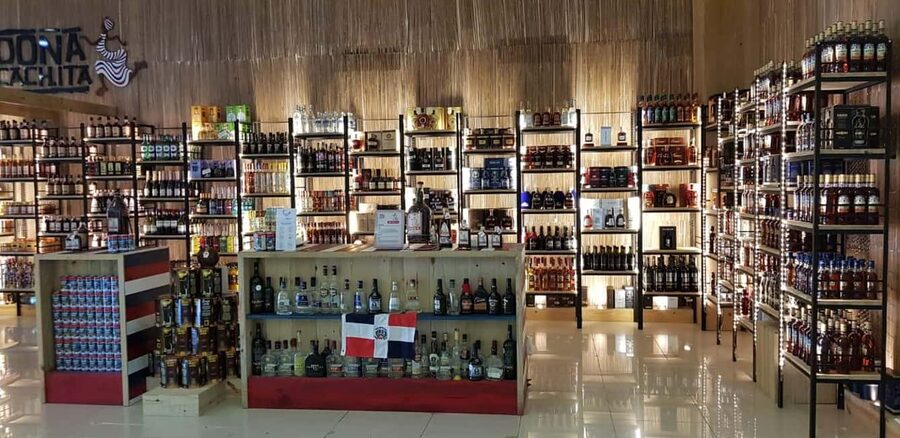 Punta Cana: Shopping Tour with Hotel Pickup and Drop-Off - What this four-hour Punta Cana shopping trip is really for