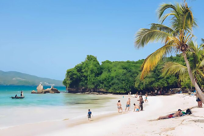 Punta Cana: Whale Watching and Bacardi Island Day Trip - Watching humpback whales in Samaná Bay