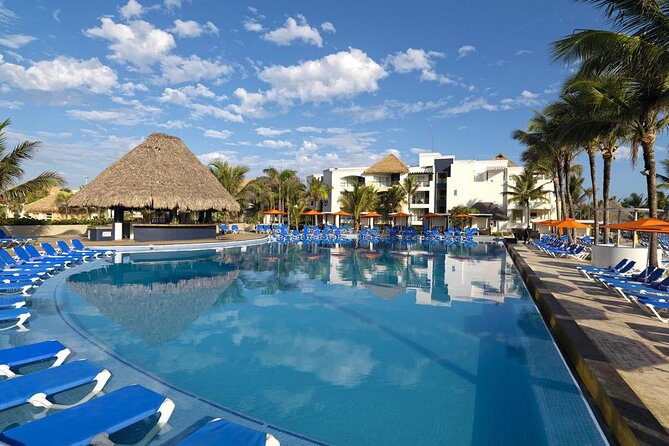 RIU República Airport Transportation - Private Round Trip Shuttle - The ride to your hotel or resort