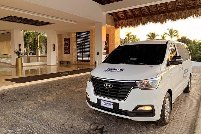 Roundtrip private transfer from punta cana airport to bavaro area - A vehicle reserved for your group