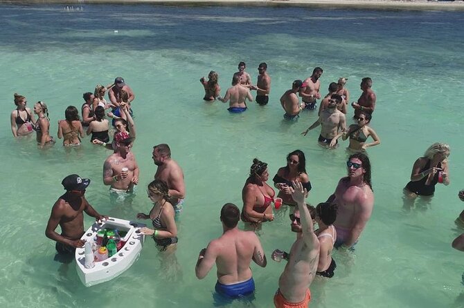 Sabina del Mar Party Boat VIP - Photos, shopping, and extra costs