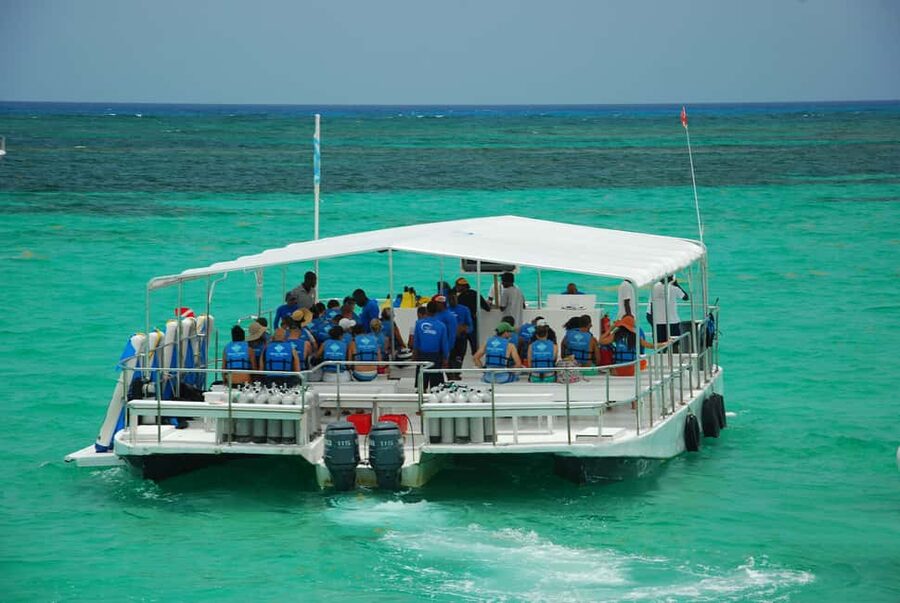 Sailing Splash Tour Speedboat, Snorkel, and Catamaran - Safety, age rules, and useful preparation