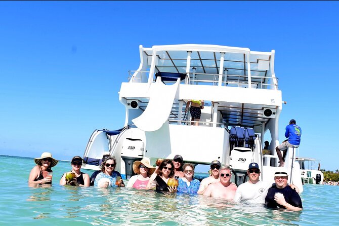 Sand-Bar Punta Cana Party Boat unlimited drinks, snorkeling Vibes - Passing Dolphin Island