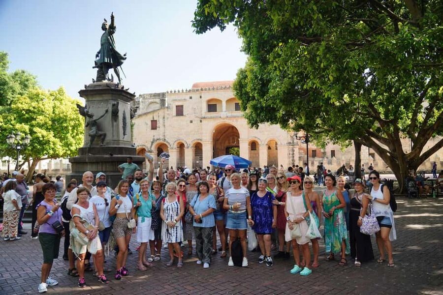 Santo Domingo City Tour From Punta Cana - Lunch, merengue, and shopping time