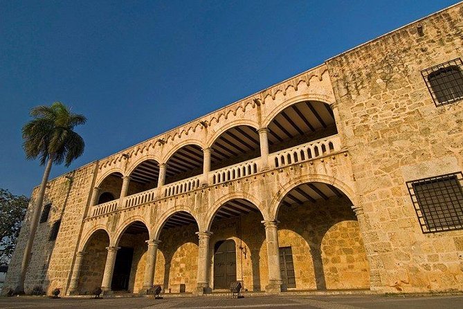 Santo Domingo Full Day Cultural Tour - San Francisco Monastery and Calle El Conde