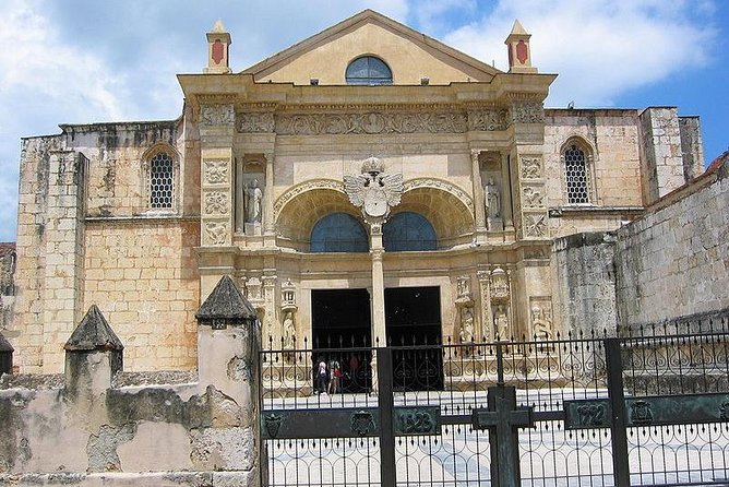 Santo Domingo Sightseeing Tour - Lunch, Snacks, and the Long Ride