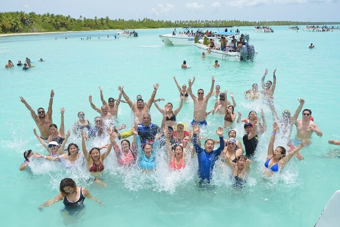 Saona Catamaran Cruise with Lunch and Natural Swimming Pool - Returning by boat and road