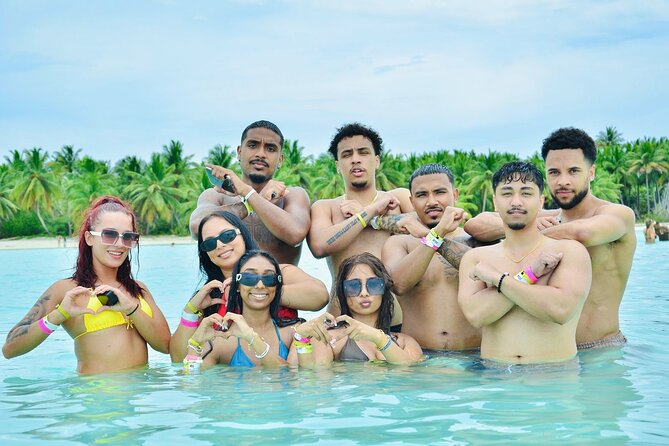 Saona Island Full Day Excursion from Punta Cana + Catamaran Party - Lunch, drinks, and what to expect from the buffet