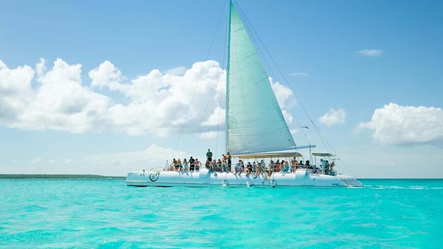 Saona island small group boat with water slide with lunch - Key points to know before booking