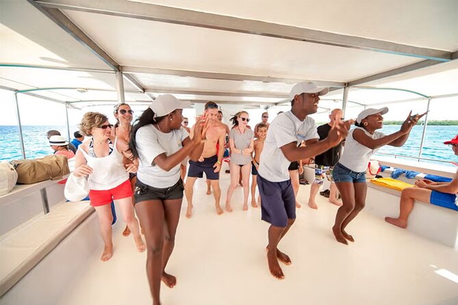 Saona Island Tour and Catamaran Party from Punta Cana - Bayahibe to Saona by speedboat