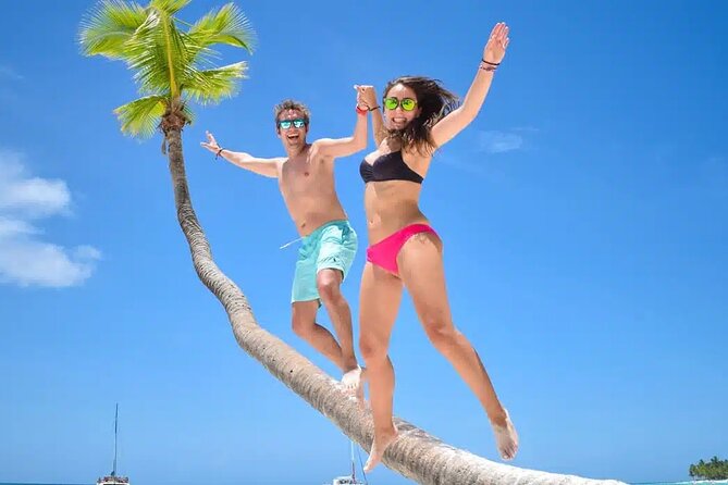 Saona Island Tour From Santo Domingo with Lunch, Open Bar, Pickup - A one-hour stop at the Natural Pool