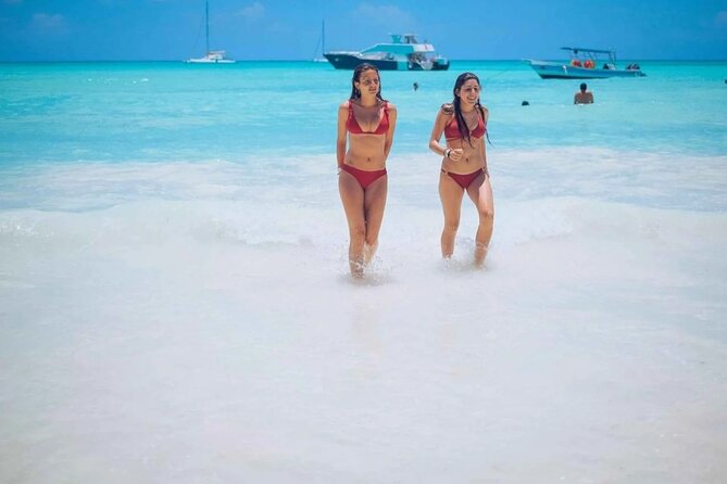 Saona Island Tour From Santo Domingo with Lunch, Open Bar, Pickup - Who will enjoy this day most