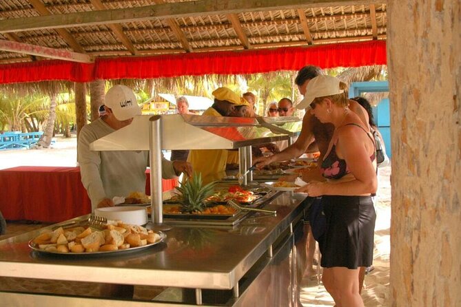 Saona Island VIP Experience – Private Boat for Up to 20 People - How private is this private tour?