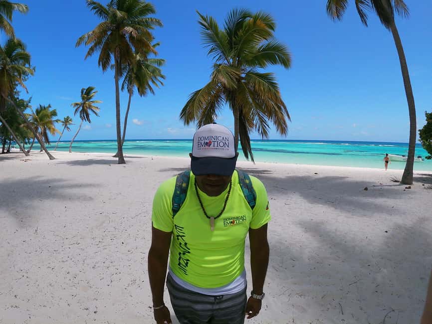 Saona Special Tour: Four Beaches & Canto Experience - Languages, group size, and the overall mood