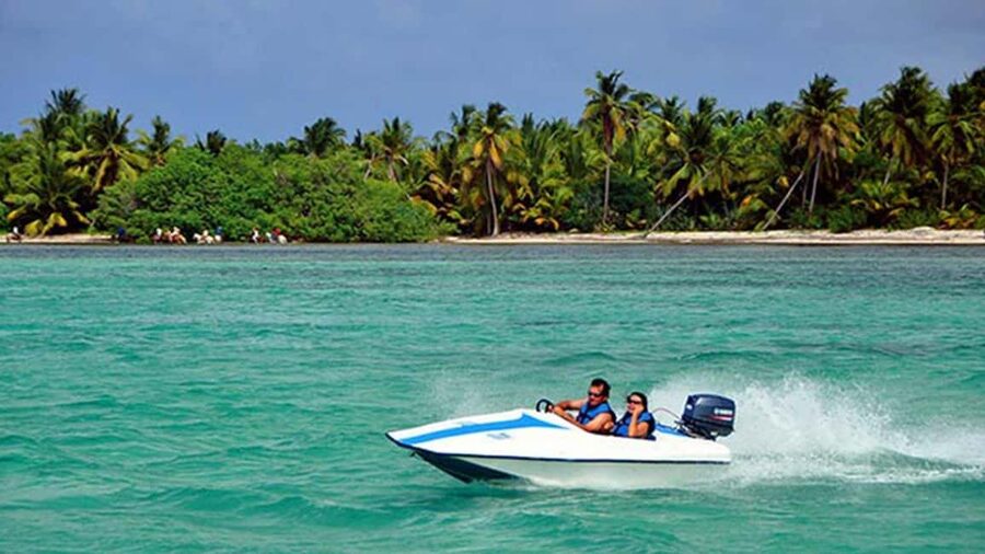 Speedboat Adventure and Snorkeling from Punta Cana - Taking the Wheel in Bávaro