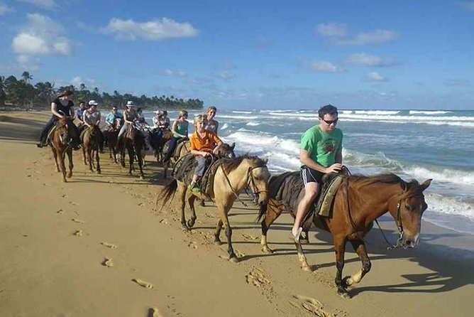 Sunset beach horsebackriding Punta Cana - The sunset question deserves attention
