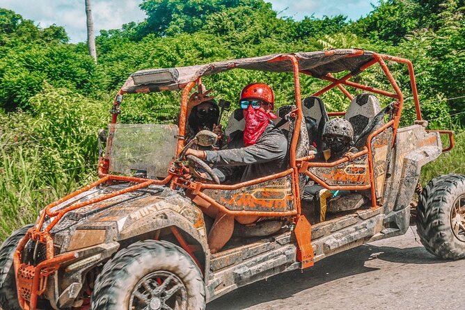 Tours Buggy Punta Cana Macau - The cave swim, clear water and tight access