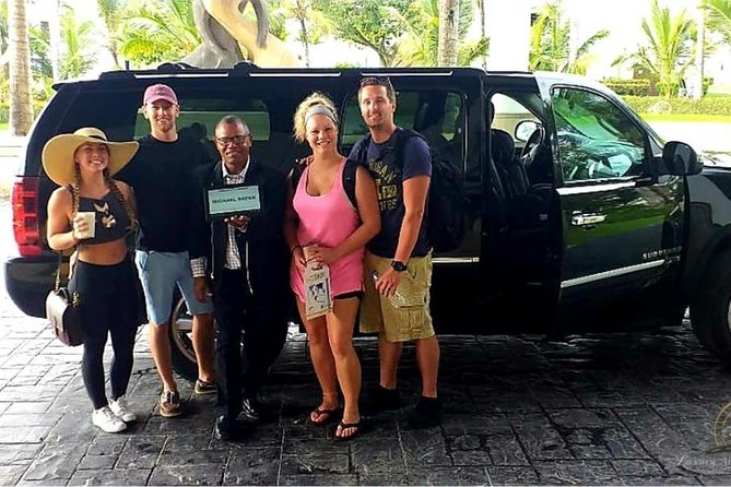 Transfers From Las America Airport AILA SDQ<=>To All Place at Punta Cana - Cold drinks, WiFi, and free infant seats