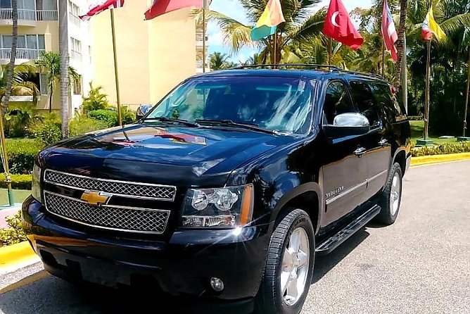 Transfers From Las America Airport AILA SDQ<=>To All Place at Punta Cana - The name tablet makes the first meeting easier