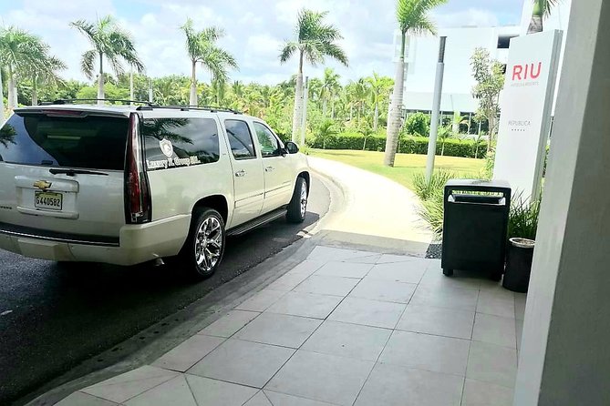 Transfers From Punta Cana Airport (PUJ) <=> To All Place At Bávaro Punta Cana - A private landing at Punta Cana Airport
