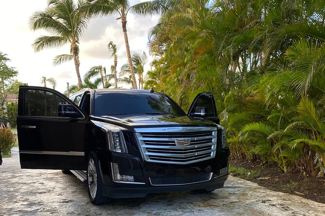Vip Cadillac transportation in Punta Cana-BAVARO ROUNDTRIP - What the $220 group price really buys